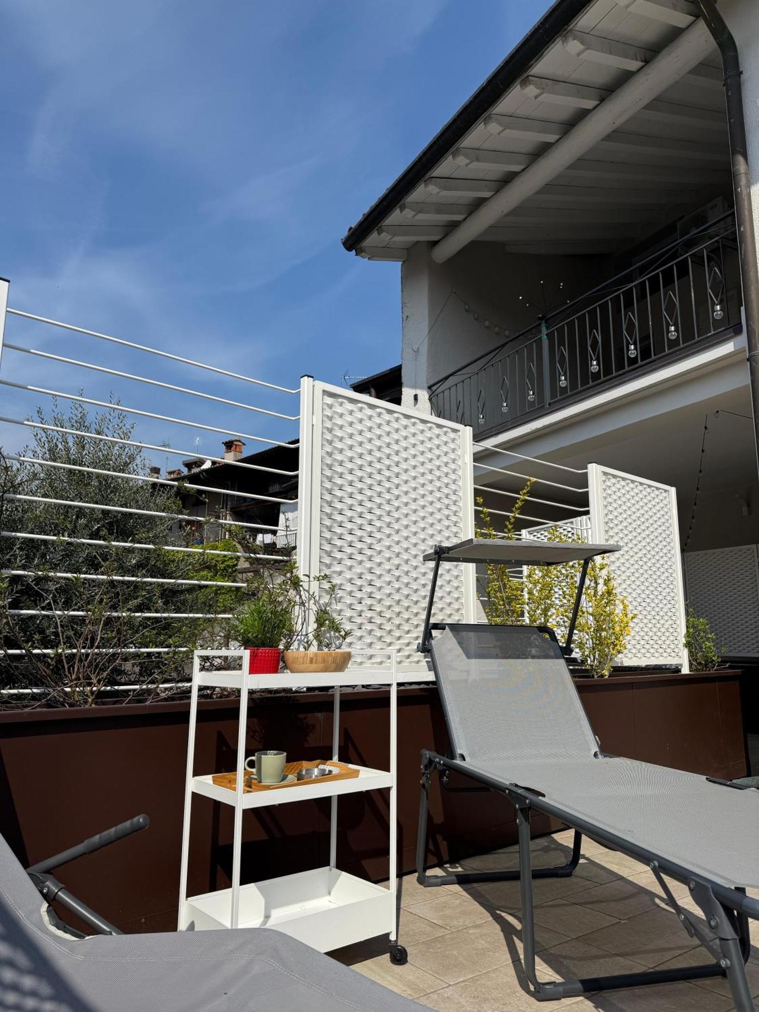 La Finestra Sul Garda Dreaming Holidays San Felice del Benaco Exterior photo